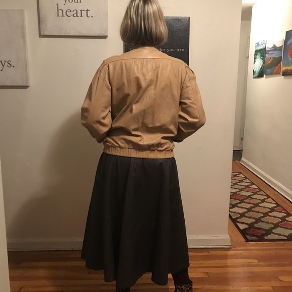 Leather bomber. - Picture 2 of 5